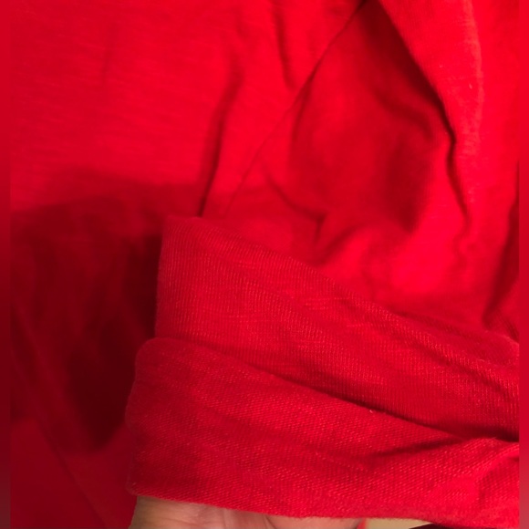 Trend Shop size large red top Vneck criss cross in black short sleeve - Picture 4 of 7